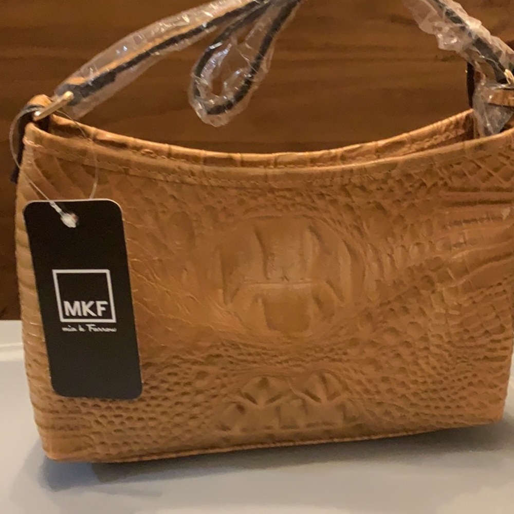New handbag - Picture 2 of 2